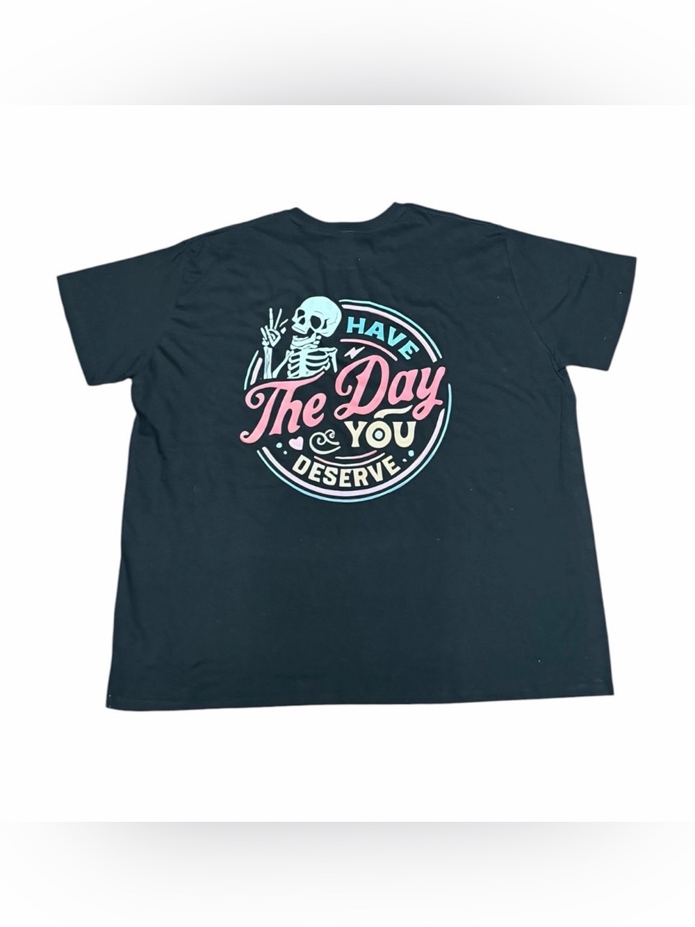 Men's Graphic Tee Skull Peace Design on front, Have the day you deserve on back - Picture 2 of 3